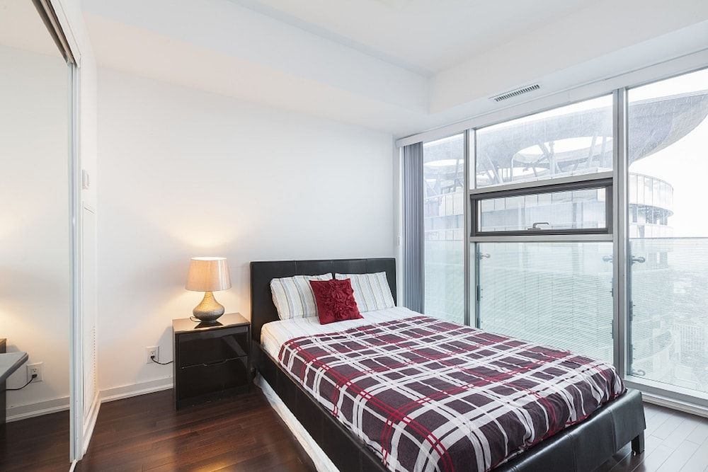 undefined Trinity Suites - Condo on York Street 4