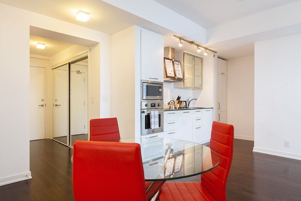 undefined Trinity Suites - Condo on York Street 6