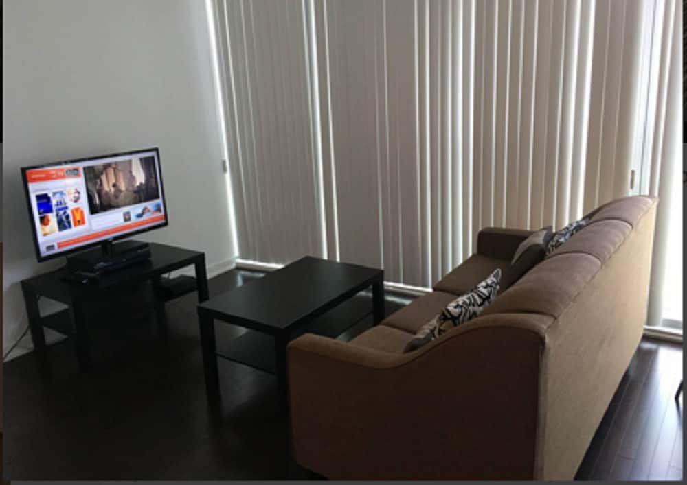 Trinity Suites - Condo on York Street Standard Apartment