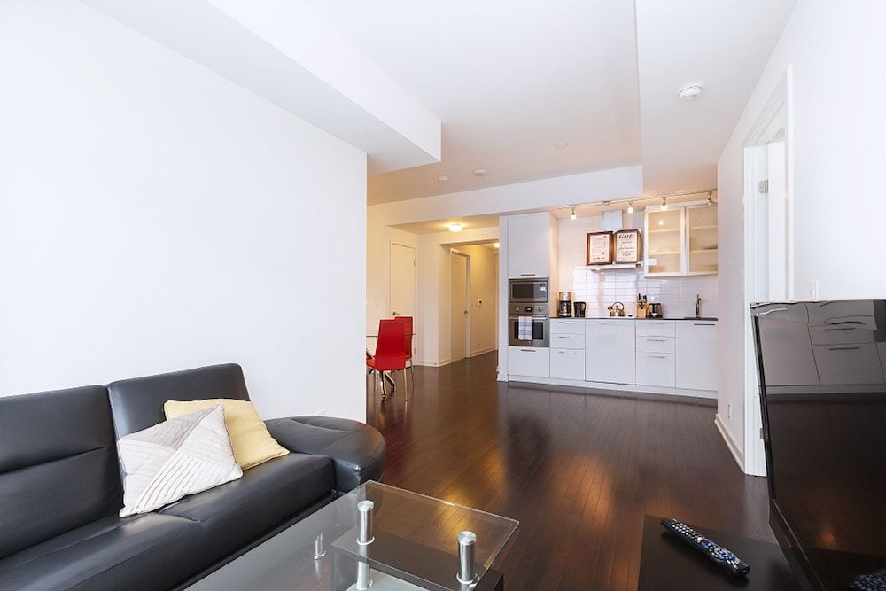 Trinity Suites - Condo on York Street Condo 8