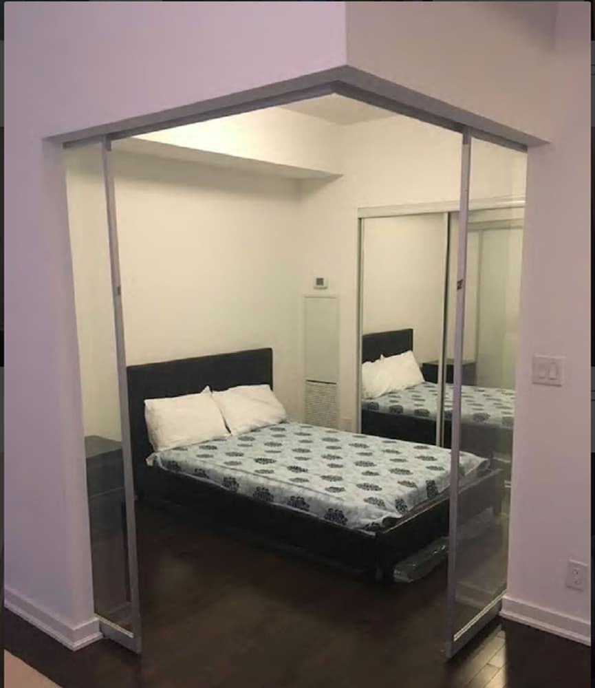 undefined Trinity Suites - Condo on York Street 5