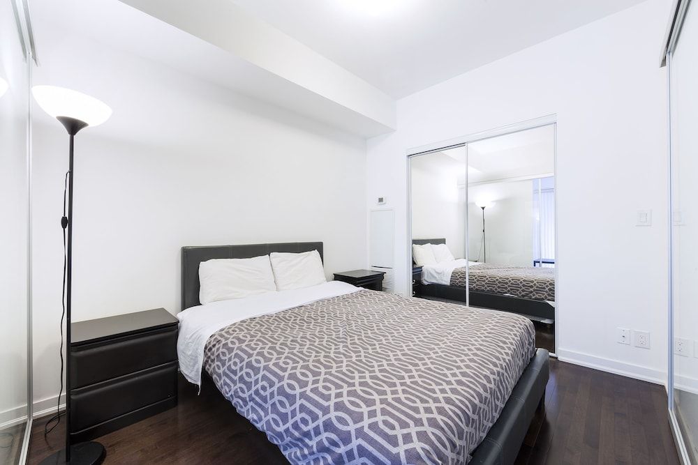 undefined Trinity Suites - Condo on York Street I 4
