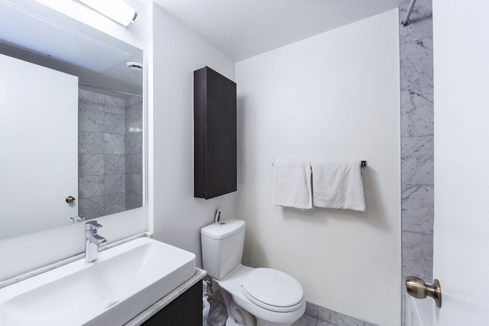 Trinity Suites - Condo on York Street I Luxury Condo (Ice) 18