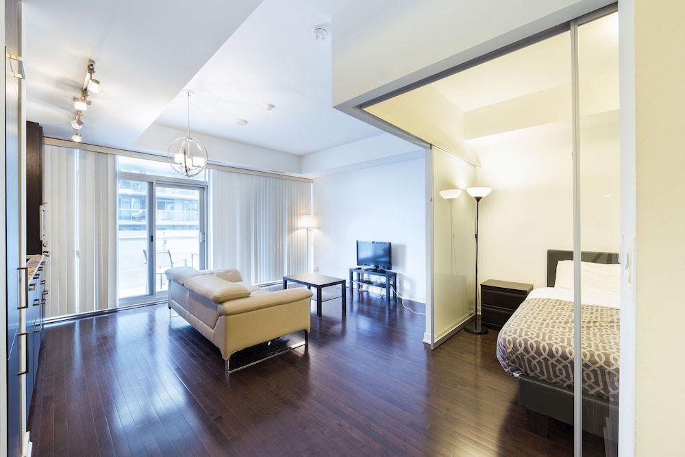 Trinity Suites - Condo on York Street I Luxury Condo (Ice) 8