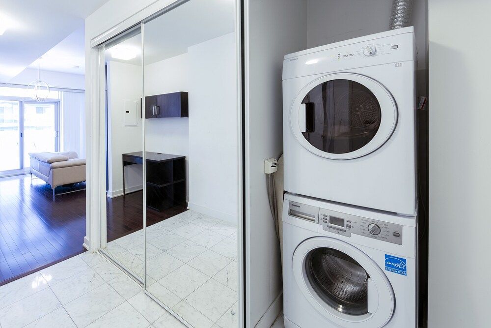 Trinity Suites - Condo on York Street I Luxury Condo (Ice) 17