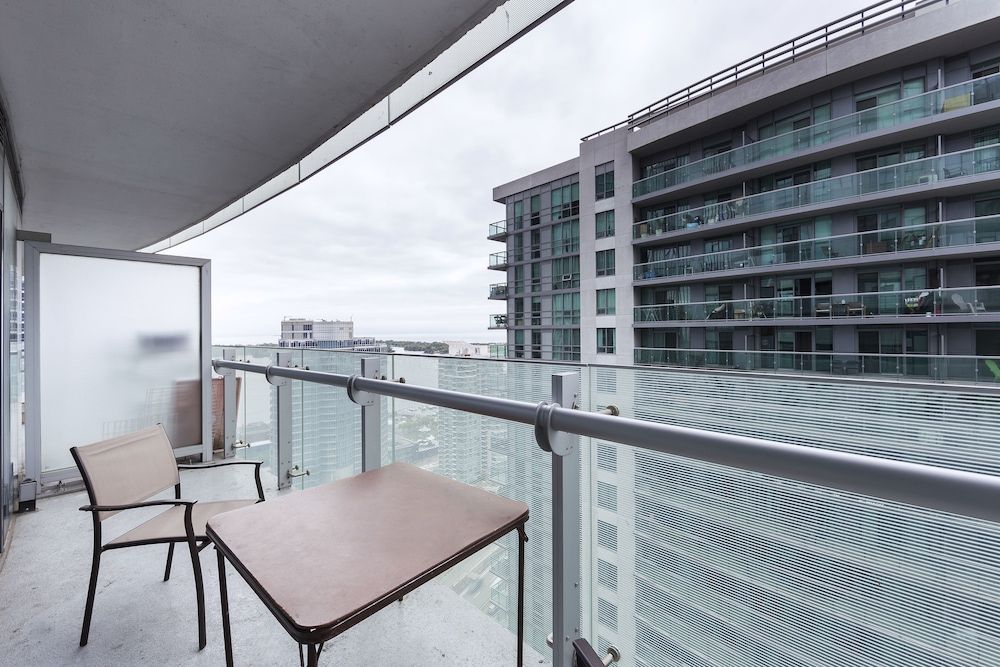 Trinity Suites - Condo on York Street I Luxury Condo (Ice) 13