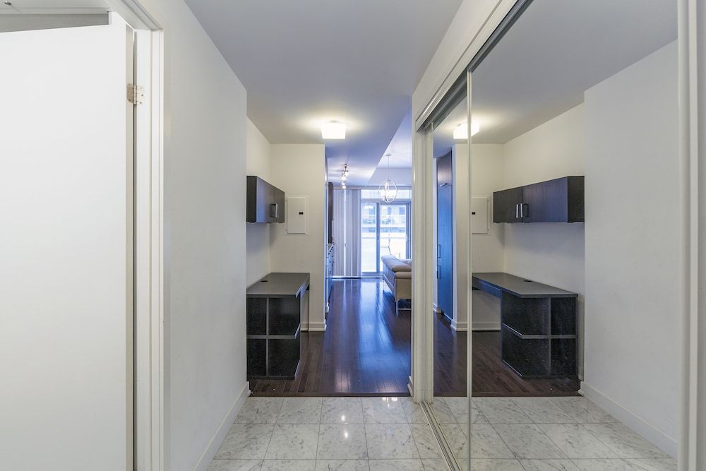 undefined Trinity Suites - Condo on York Street I 6
