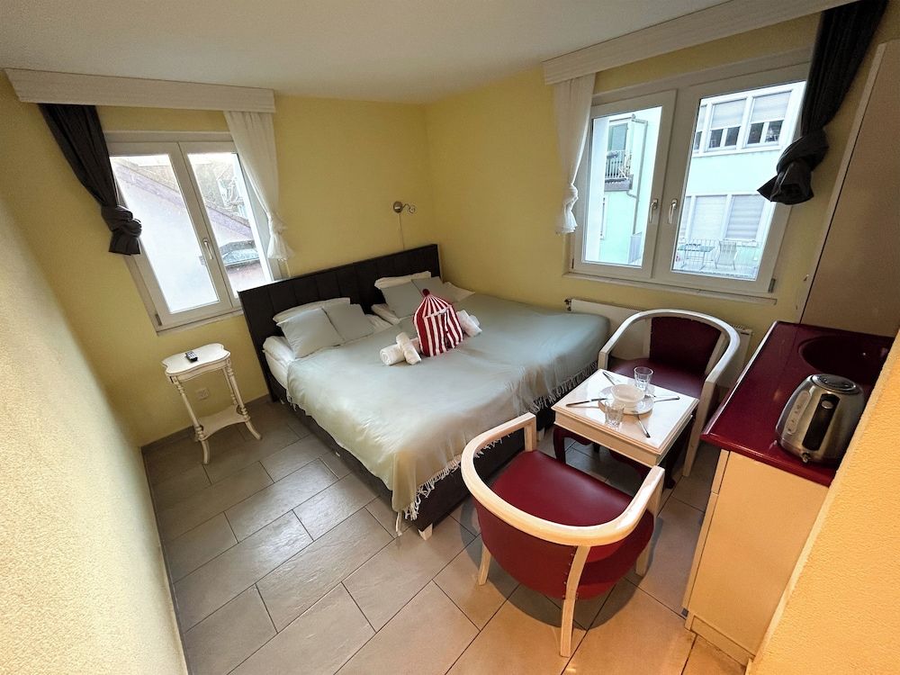 Gasthaus 210 Double Room 5