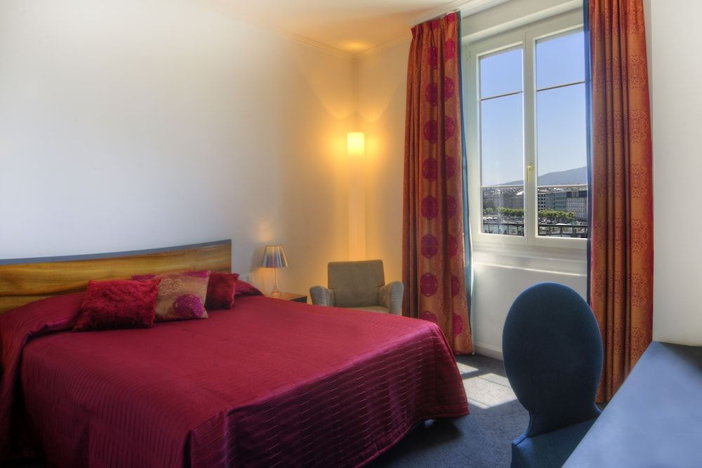 undefined The Ambassador 7