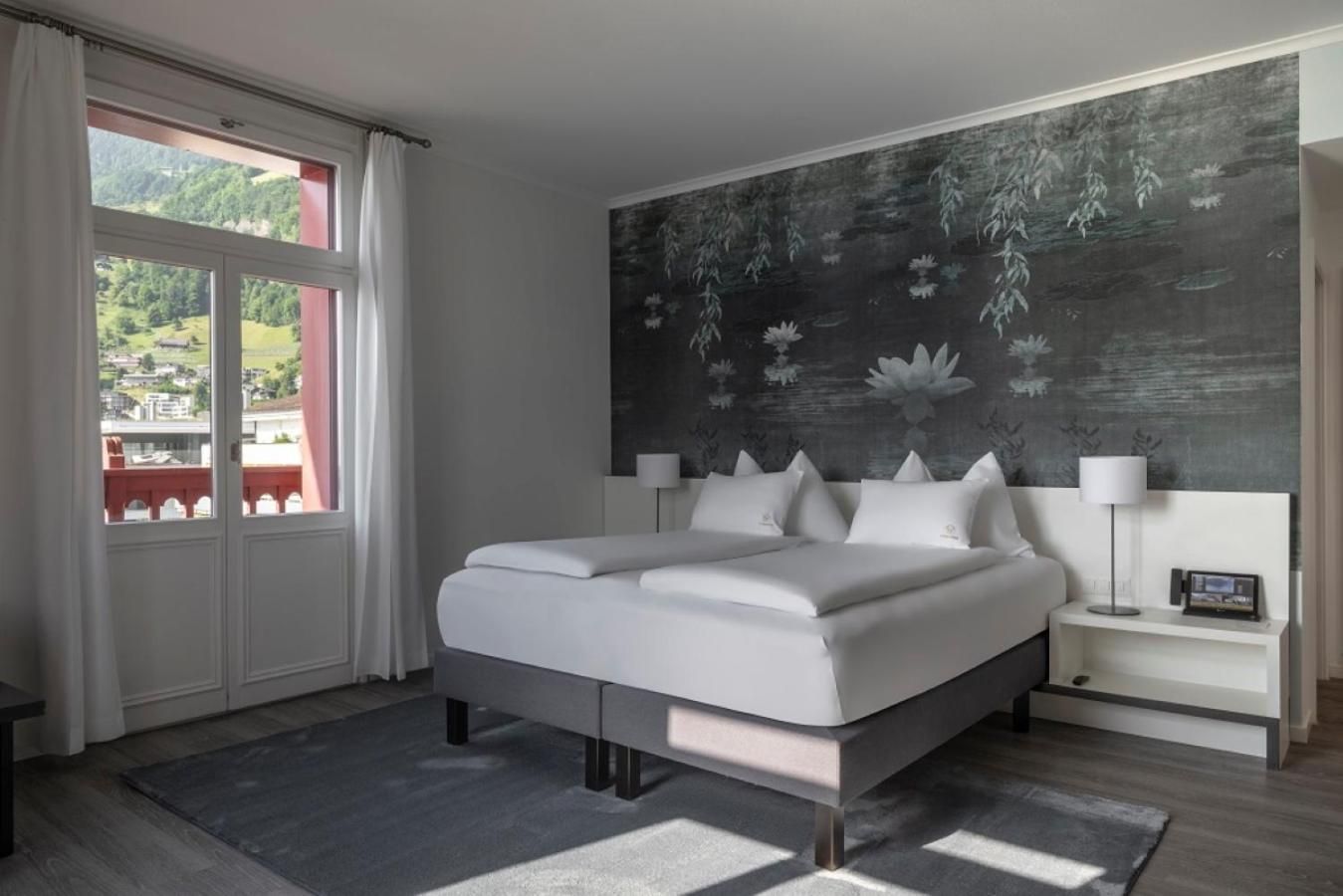 Deluxe Double Room with Lake View