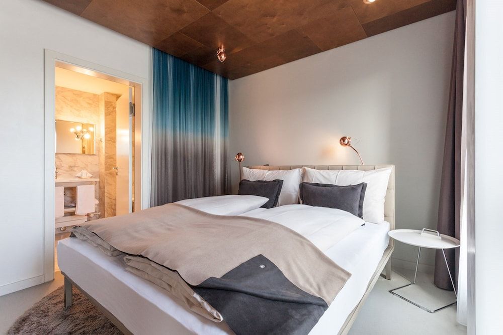 EMA House Hotel Suites Junior Suite 2