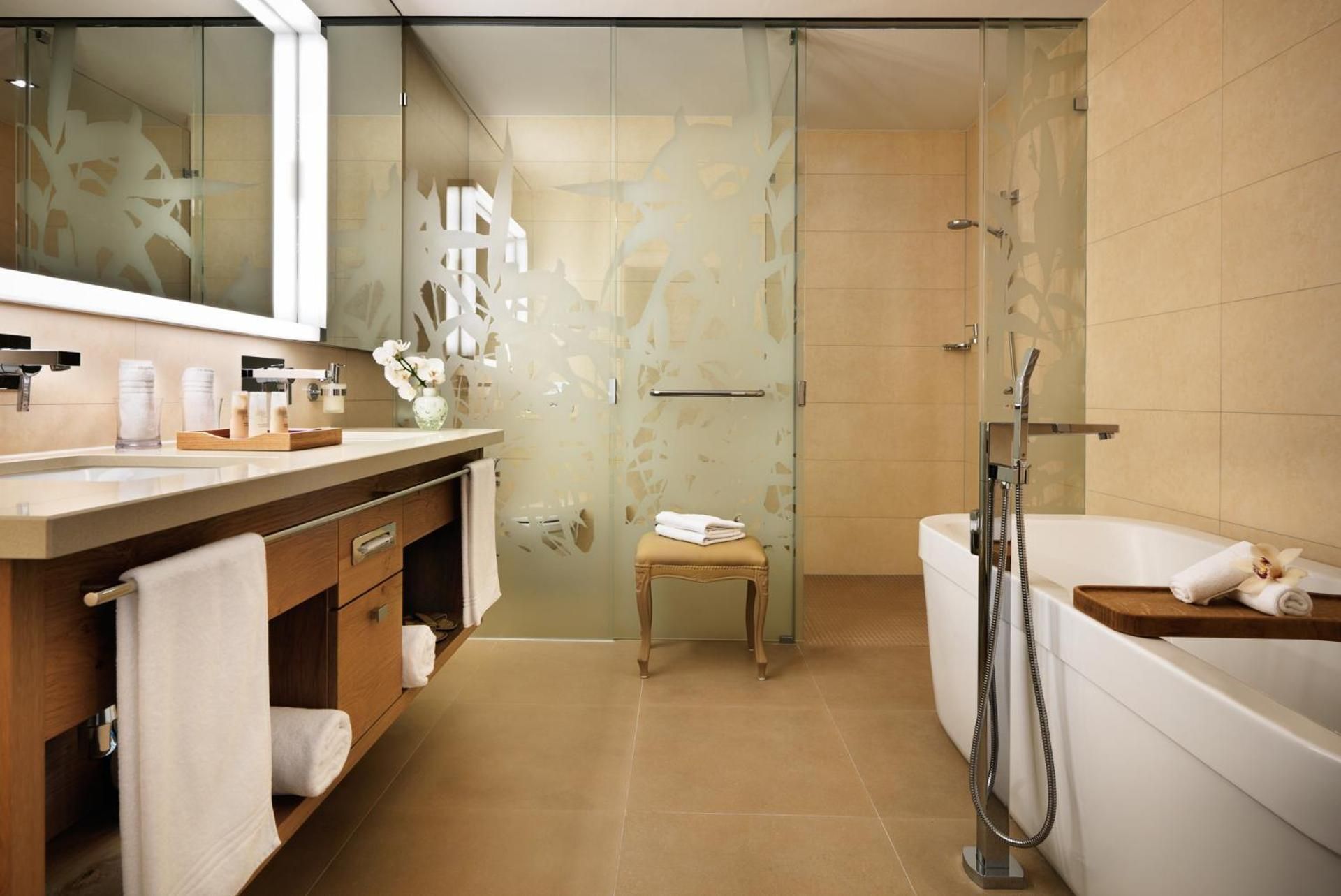 Junior Suite South