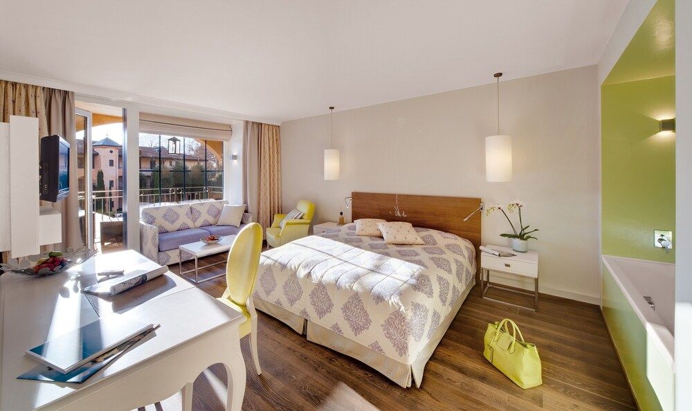 Double Room (South)