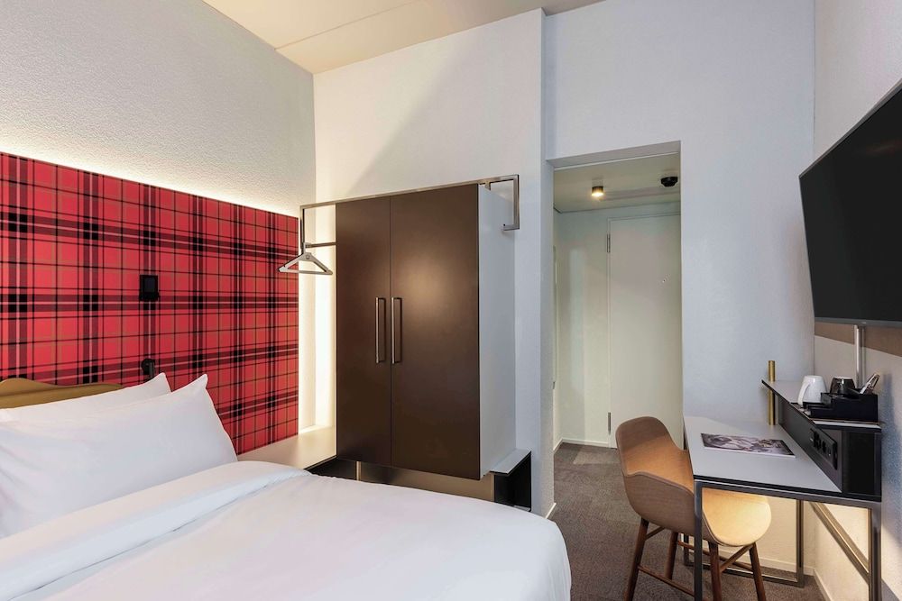 NH Bern The Bristol Standard Room 4