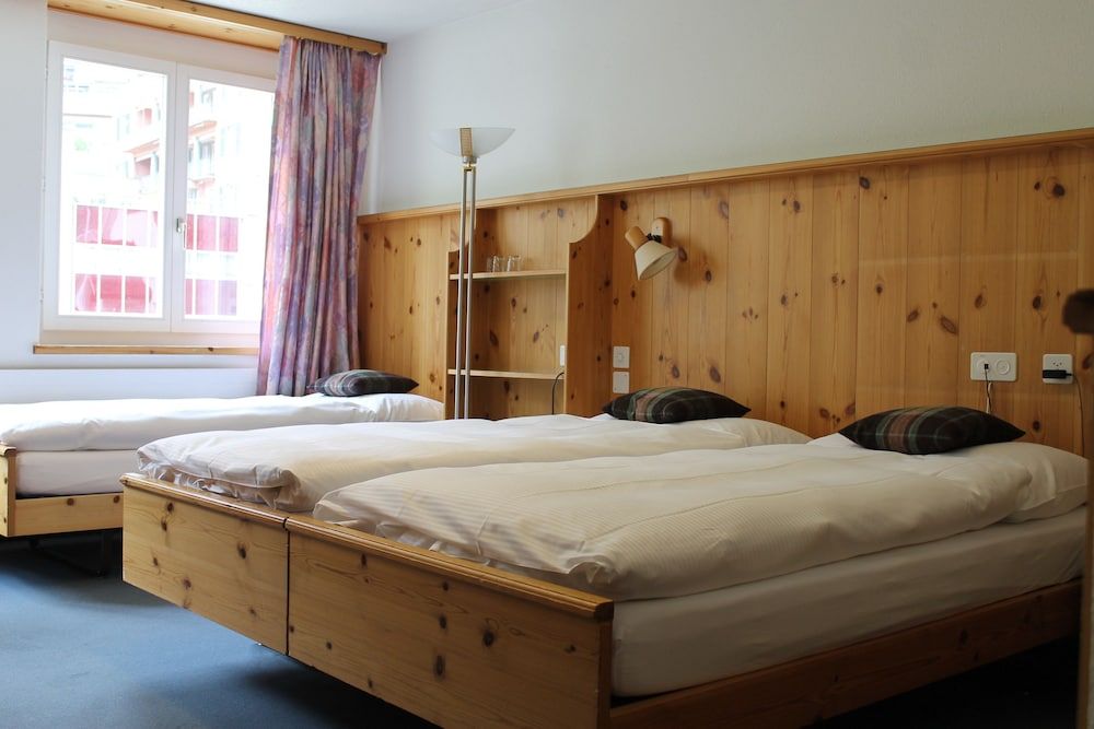 Spenglers Inn Triple Room 2