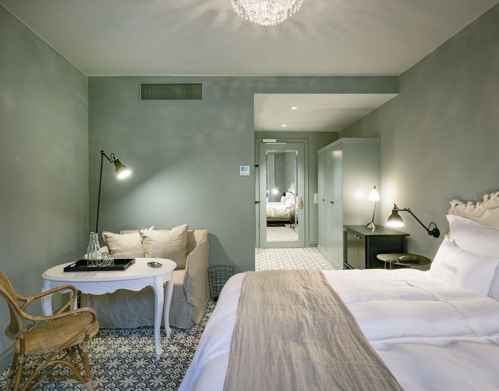 La Couronne Atelier Dependance Double Room 3