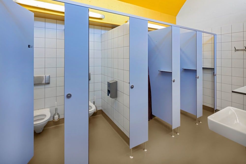 undefined Lausanne Youth Hostel Jeunotel 8