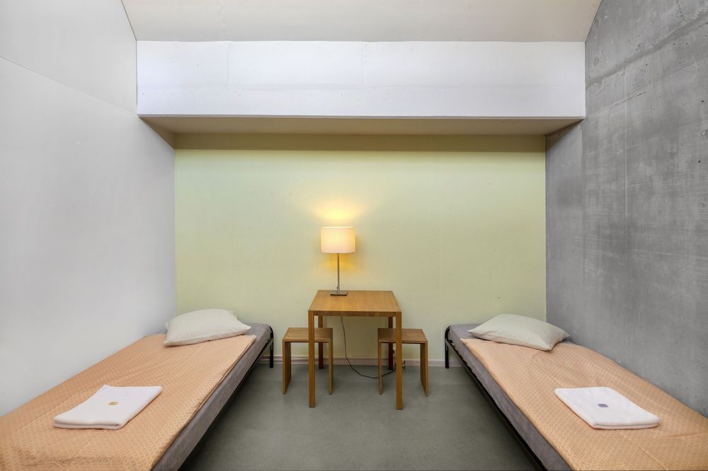 undefined Lausanne Youth Hostel Jeunotel 3