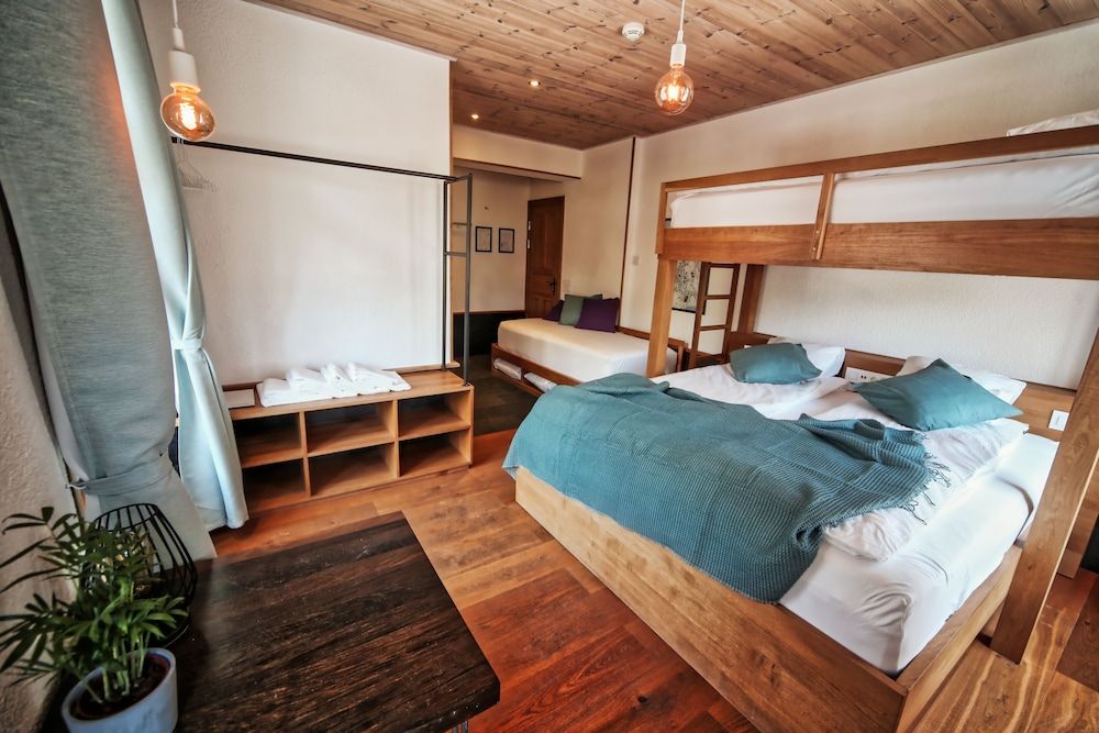 Quadruple Room, Private Bathroom (Globetrotter)
