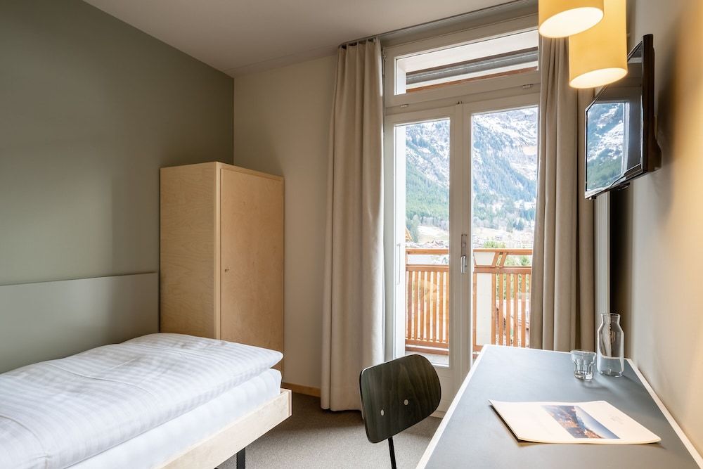 Panoramic Single Room, Balcony, Mountain View