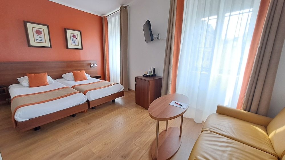 Hôtel International & Terminus Triple Room