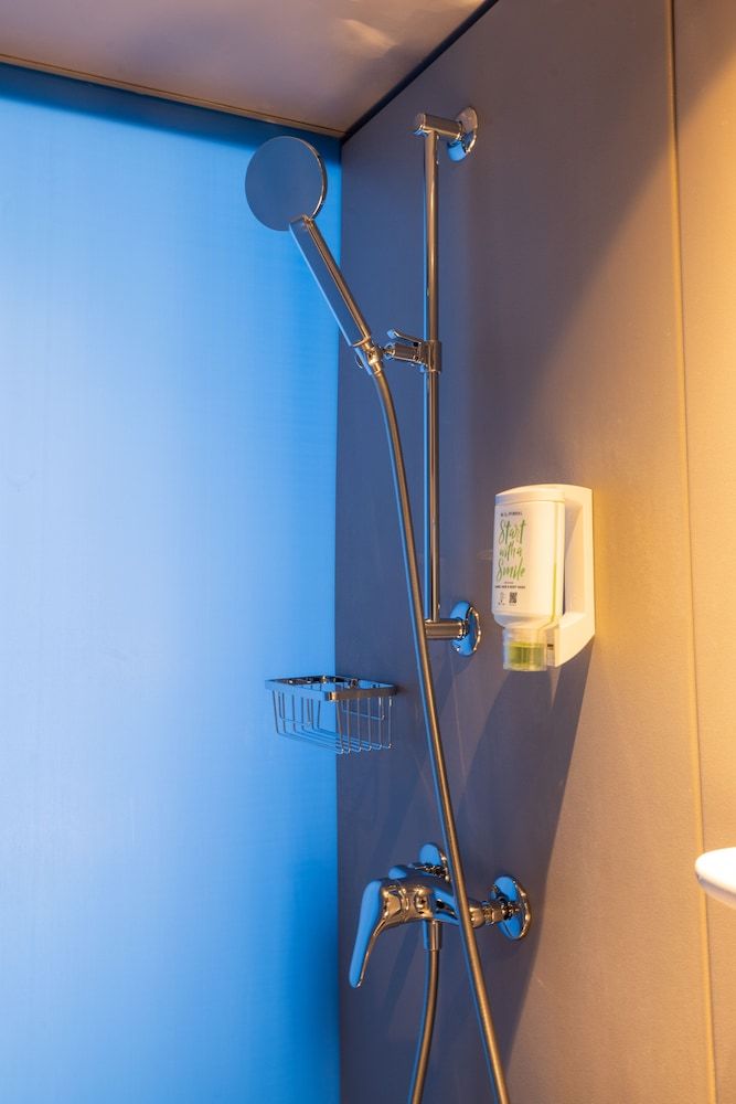 Fred Guest House Hauptbahnhof - Mobile Check-in Double Room (Mini) 5