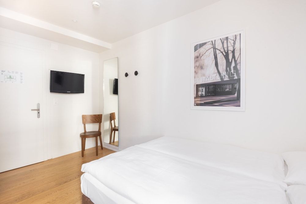 Fred Guest House Hauptbahnhof - Mobile Check-in Double Room (Mini) 7