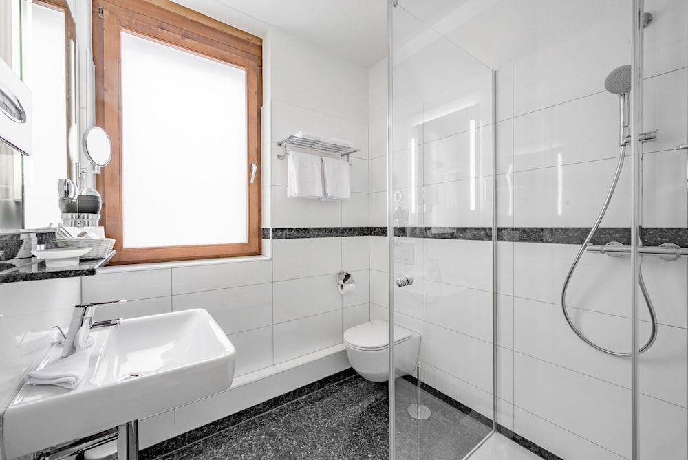 Turmhotel Victoria Comfort Double Room 5