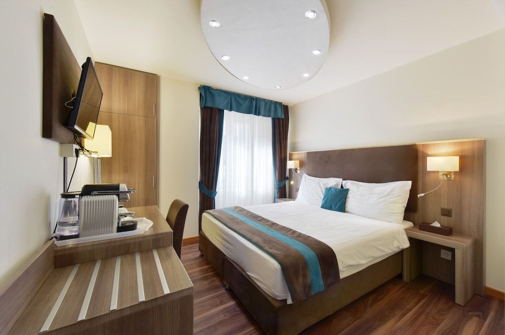 Hotel Rousseau Geneva Classic Twin Room 2