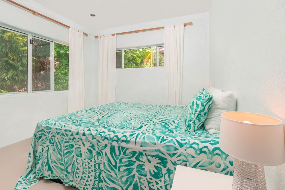 Signature Villa, 2 Bedrooms, Garden View, Poolside