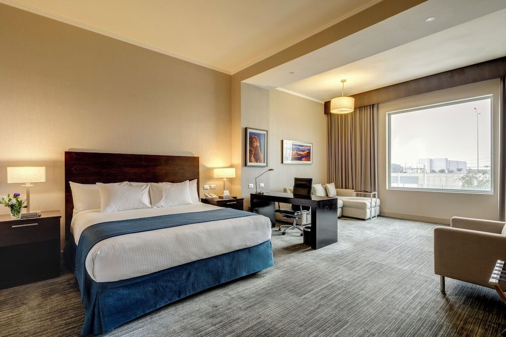Wyndham Santiago Aeropuerto Family Room, 1 King Bed, Non Smoking (Deluxe) 2