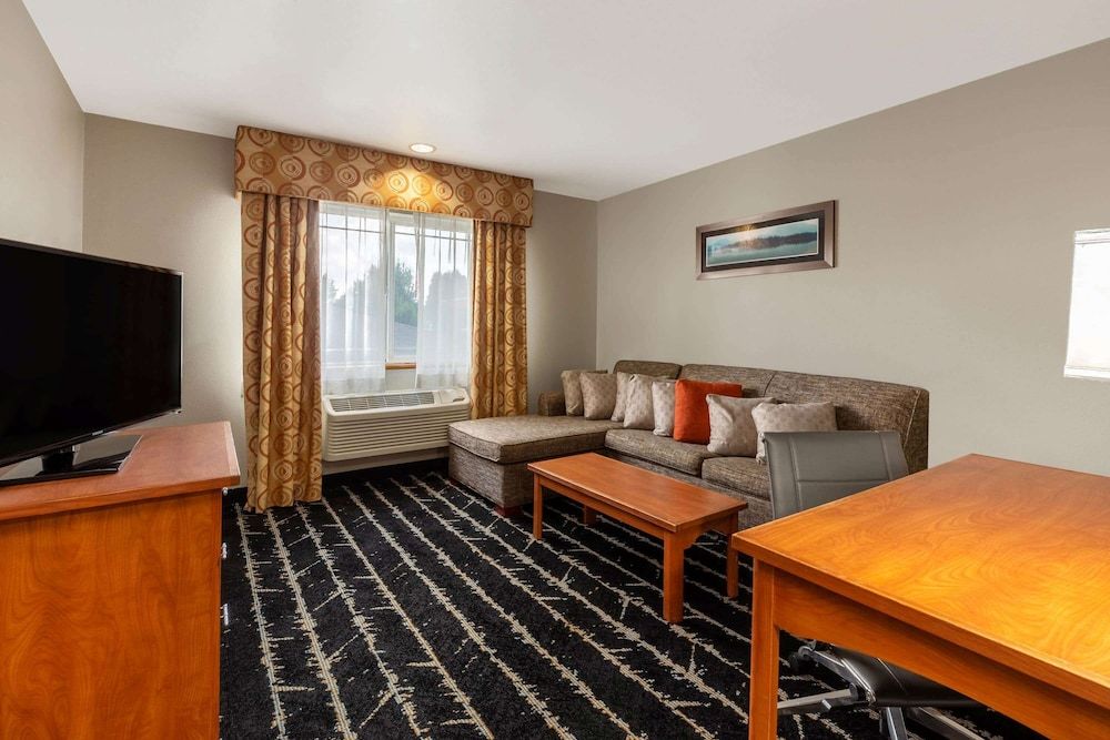 Suite, 1 Queen Bed, Non Smoking