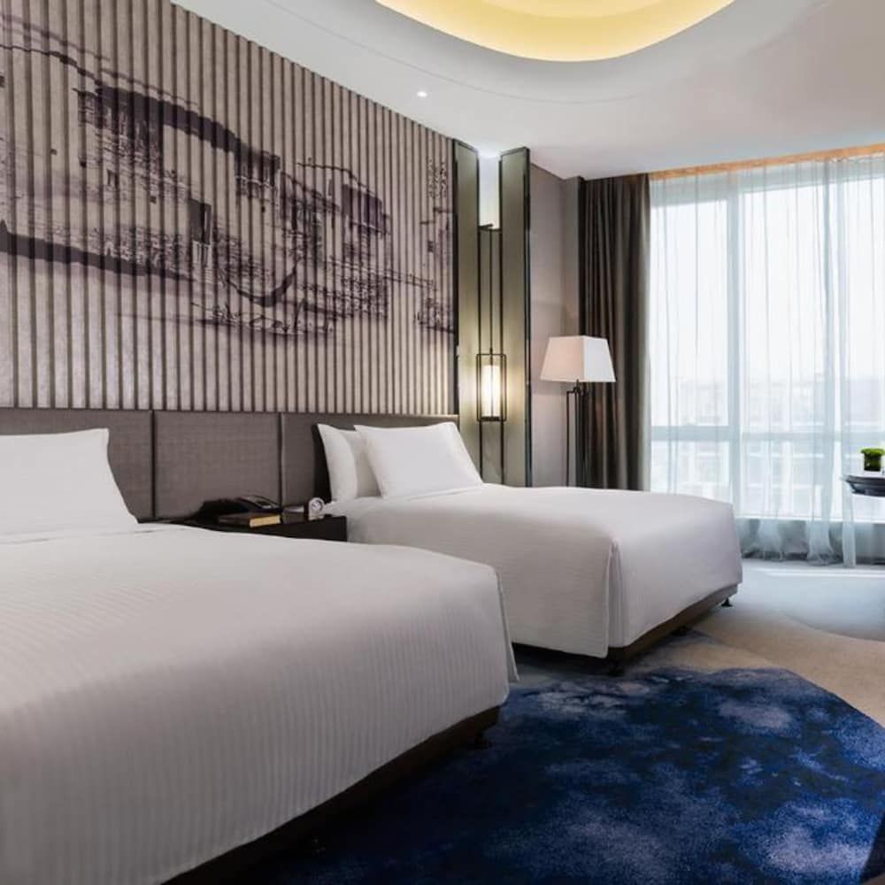 Wanda Realm Wuhu Executive Twin Room 2