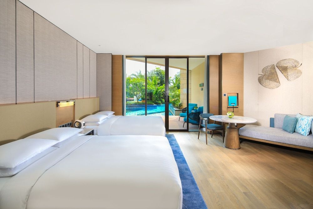 Room, 1 King Bed, Pool Access, Lagoon View (Pool Access)