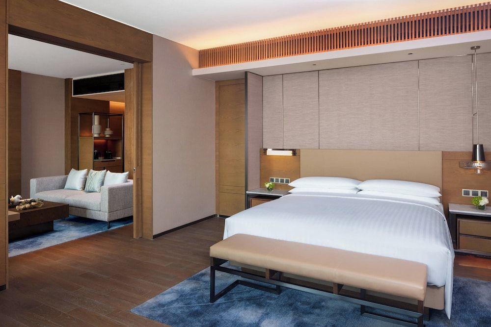 Suite, 1 Bedroom, Balcony