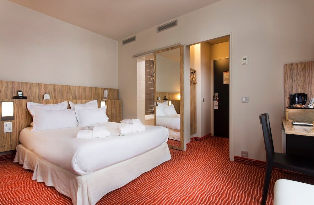 Hotel Libertel Gare de l'Est Francais Family Room 2