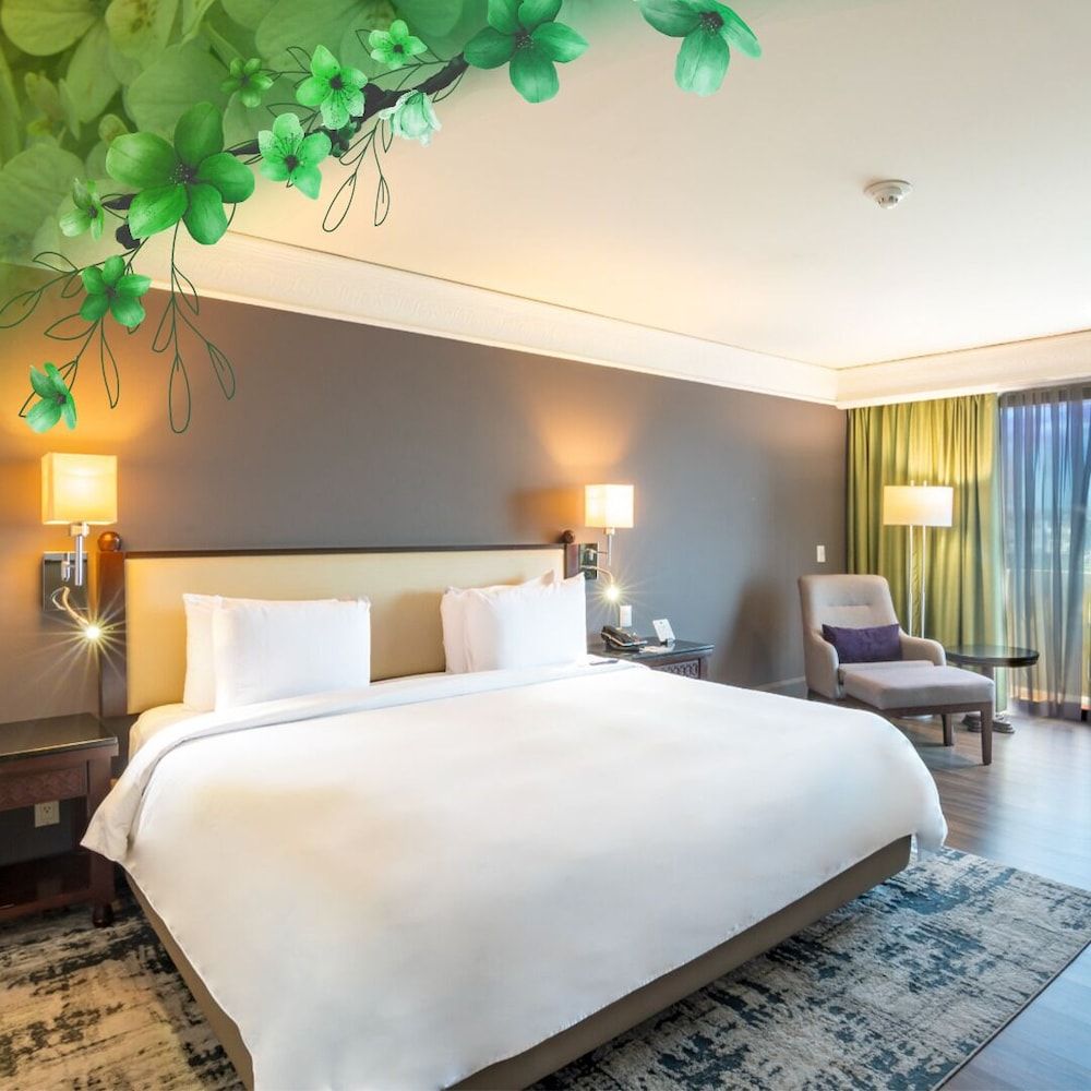 Hotel Lucerna Culiacan Deluxe Room, 1 King Bed 4