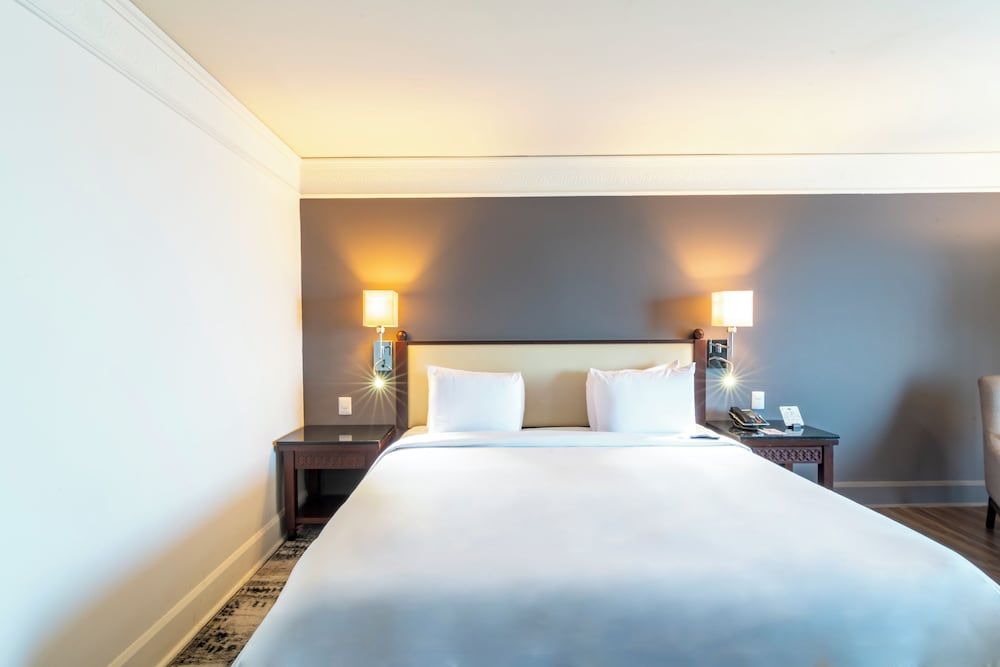 Hotel Lucerna Culiacan Deluxe Room, 1 King Bed