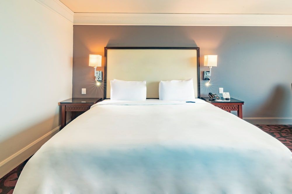 Hotel Lucerna Culiacan Deluxe Room, 1 King Bed 3