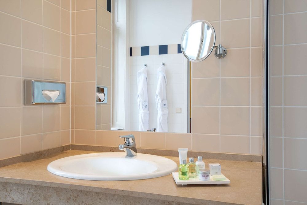 NH Wien Belvedere Standard Room 3