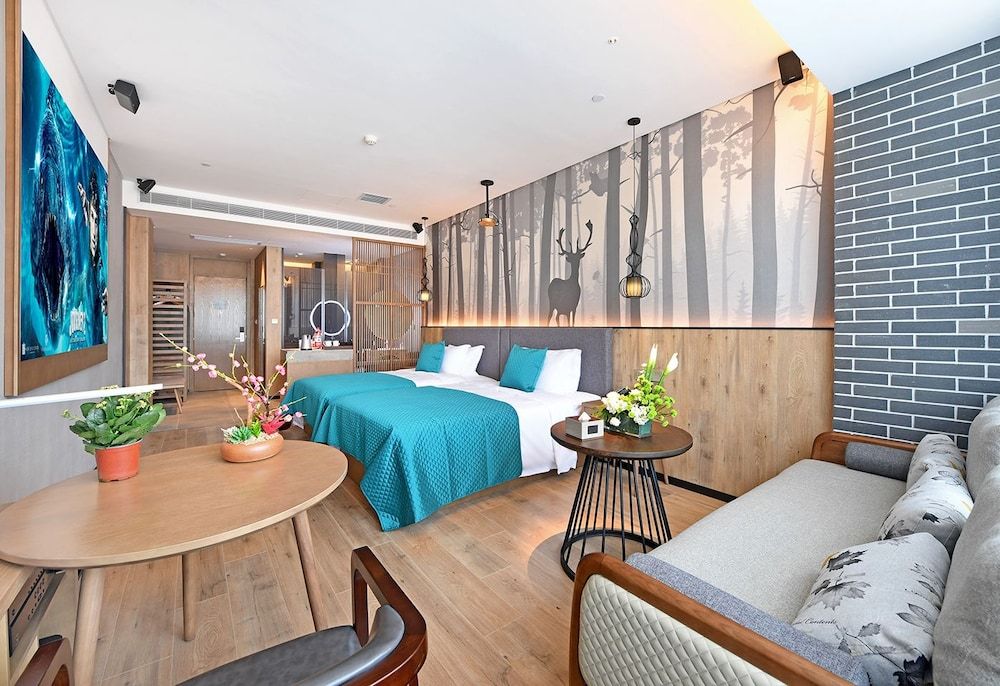 Romantic Twin Room