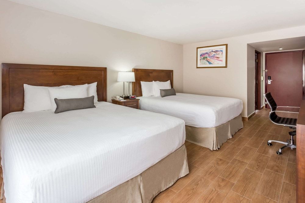 Room, 2 Queen Beds, Non Smoking