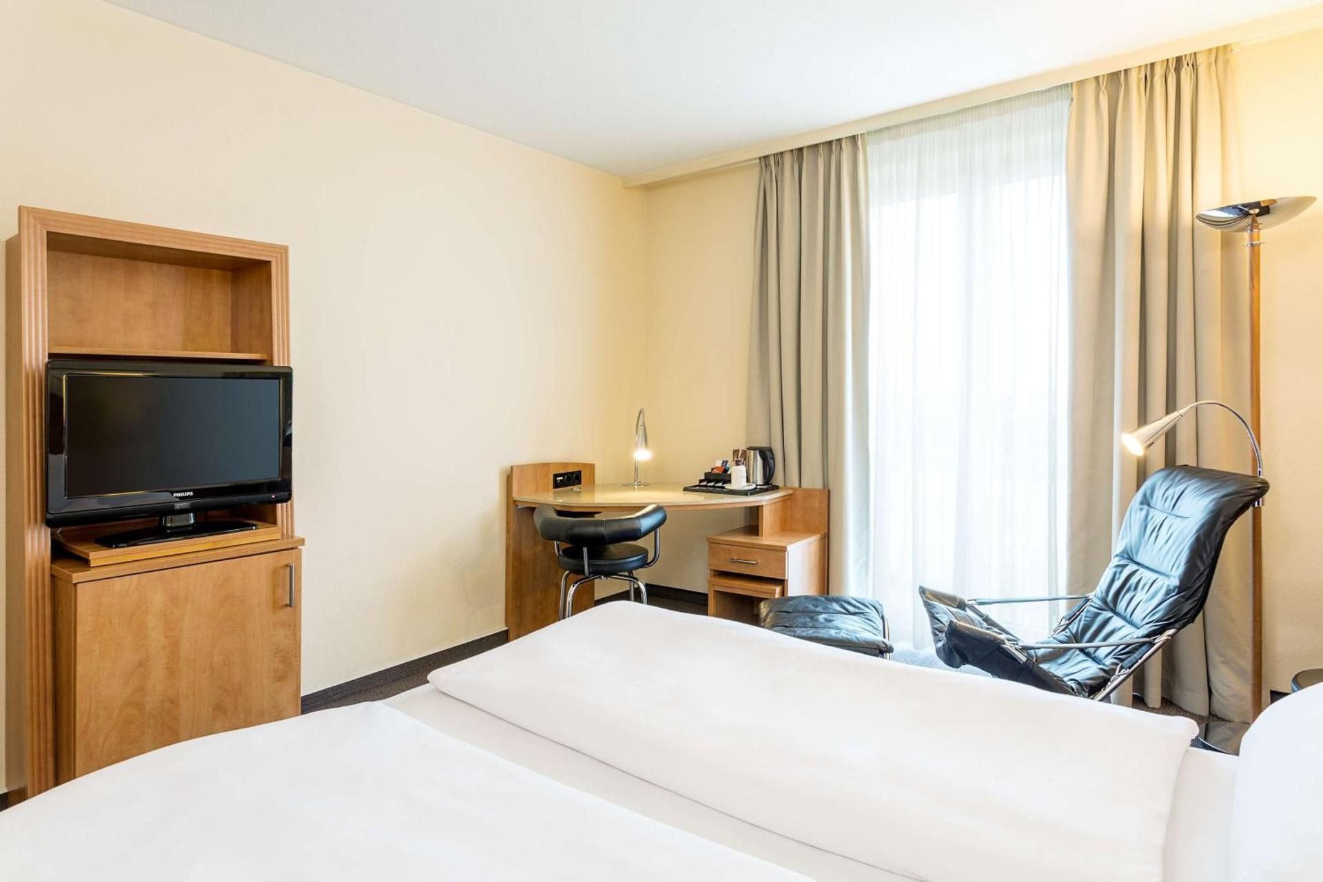 Standard Double or Twin Room with Extra bed (2 Adults + 1 Child)