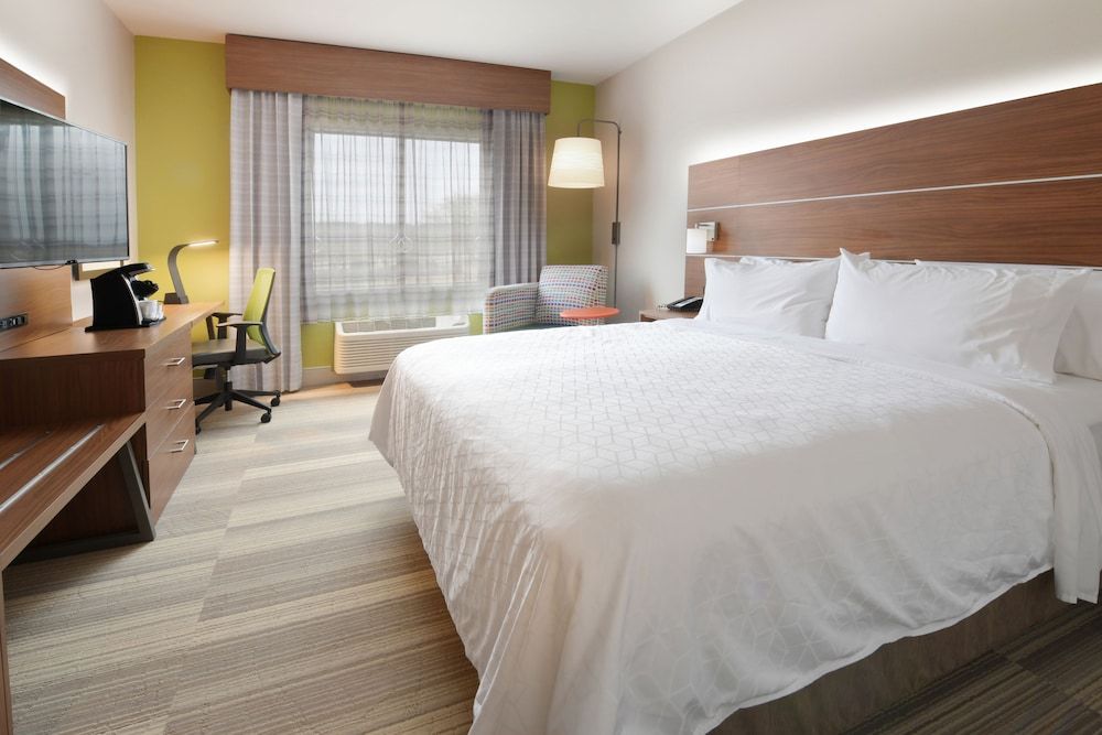 Standard Room, 1 King Bed (Leisure)