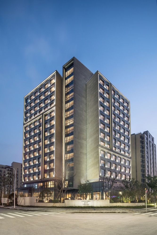 undefined Courtyard by Marriott Shanghai Hongqiao 6