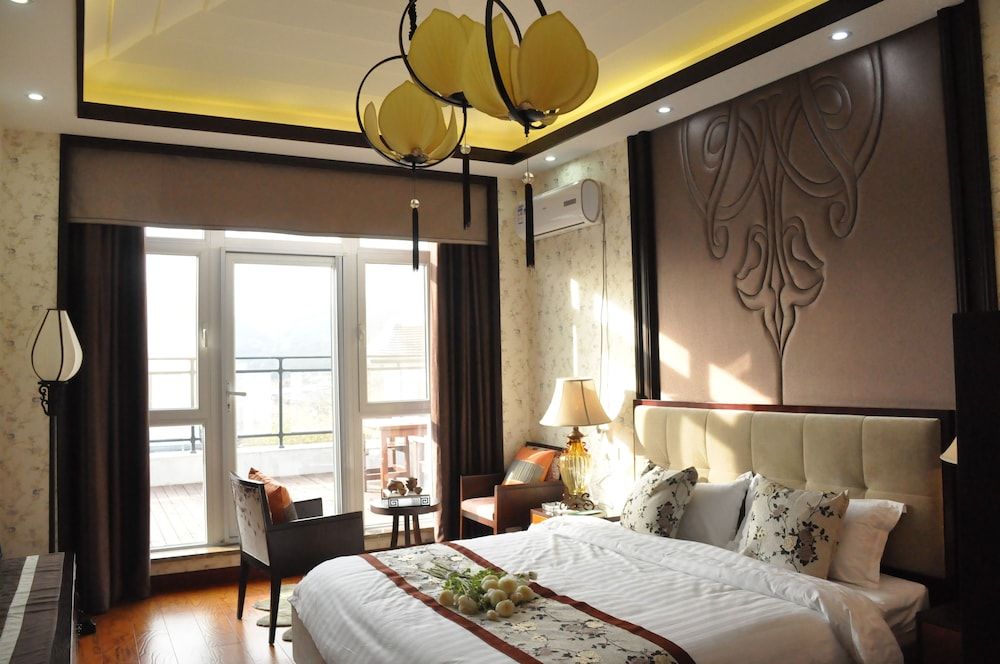 Villa (including Breakfast for 4)