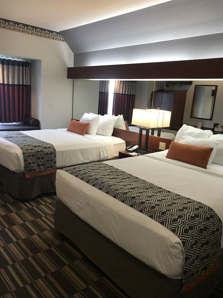 Room, 2 Queen Beds, Accessible, Non Smoking