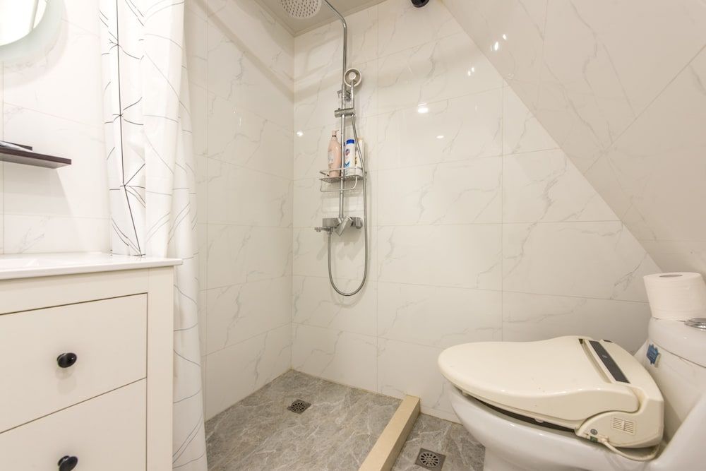 Shanghai Moxi Inn Huaihai Rd No.3 Branch Deluxe Loft, Non Smoking, Refrigerator & Microwave 14