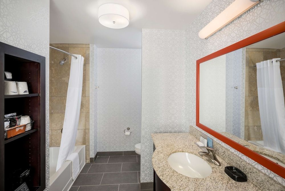 Hampton Inn & Suites Phoenix North/Happy Valley Room, 2 Queen Beds 3