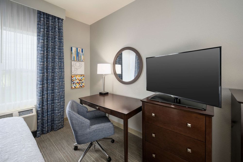 undefined Hampton Inn & Suites Phoenix North/Happy Valley 9